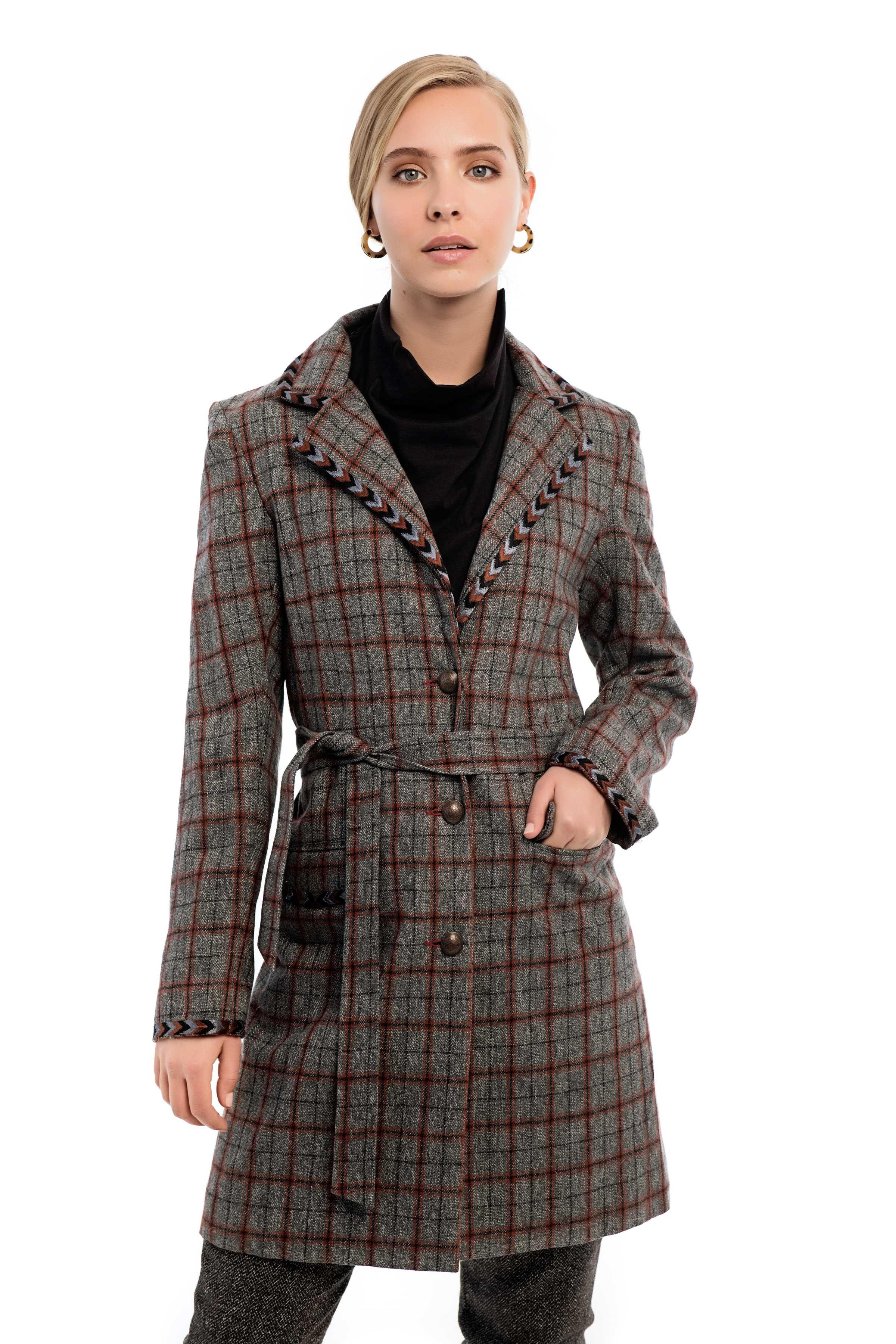 COATS & JACKETS